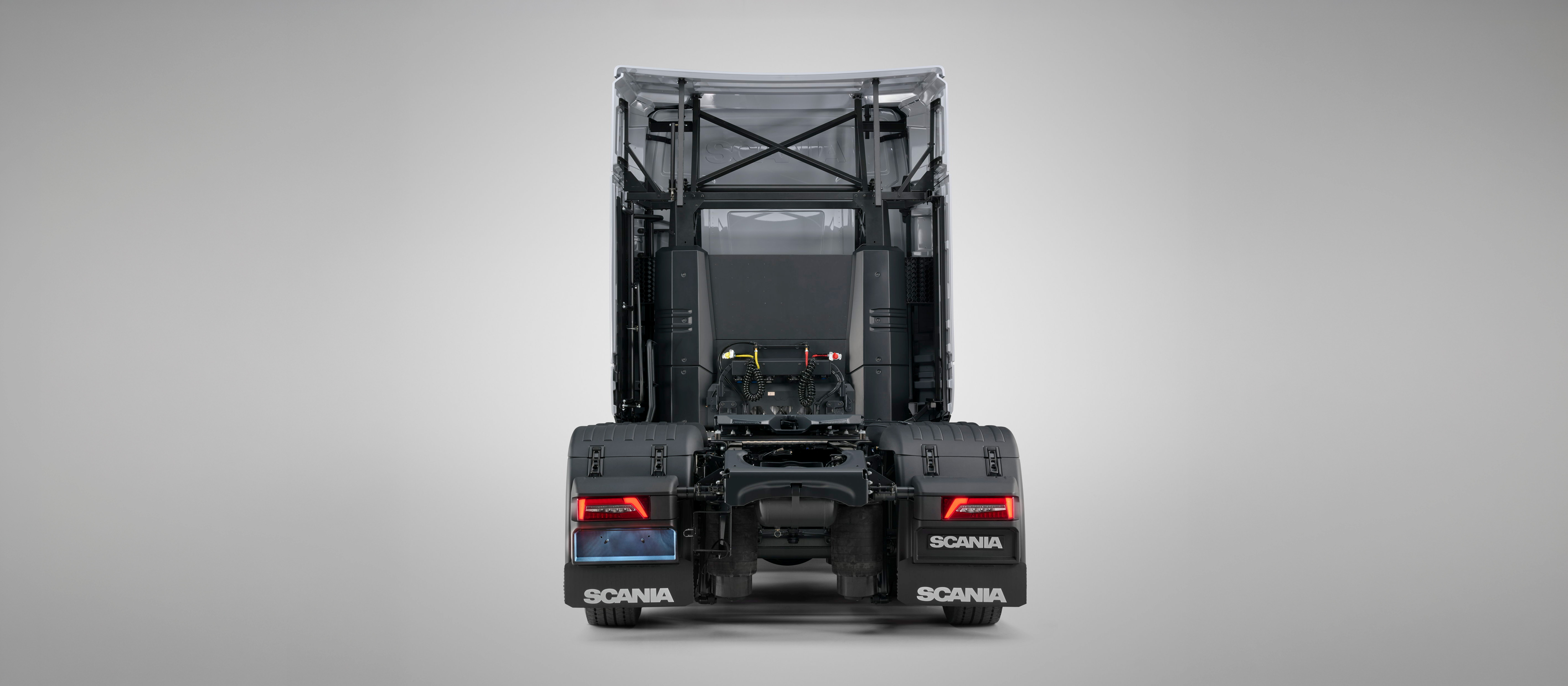 Scania battery-electric tractor configured for electric long-haul with two MP20 battery packs mounted behind the cab